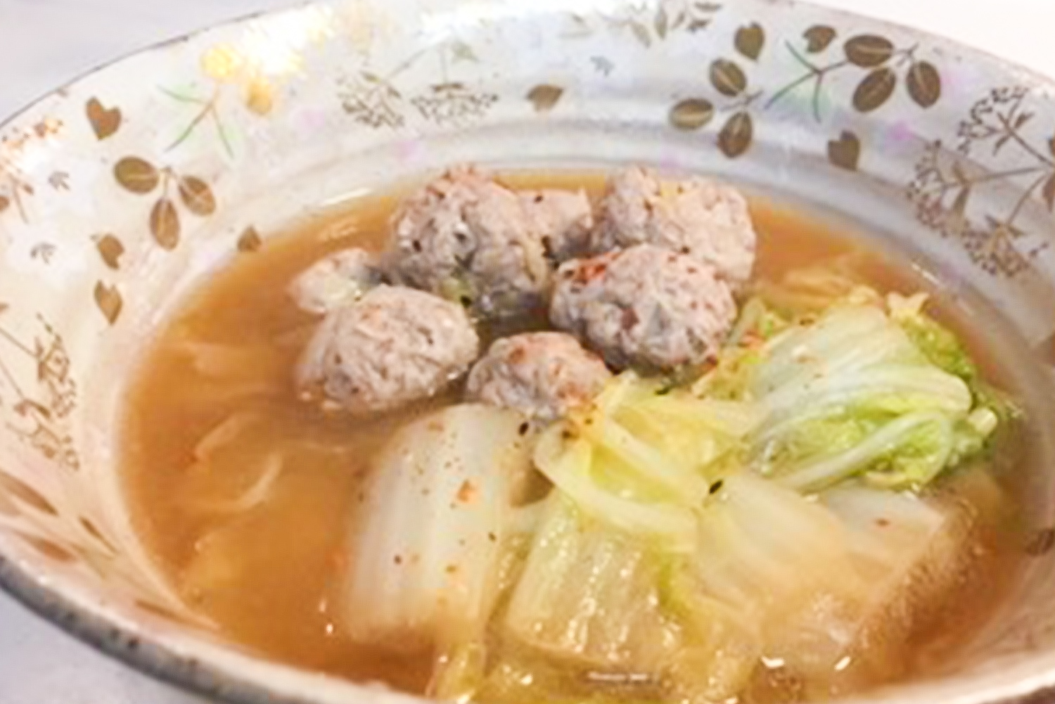白菜と肉団子のみそ煮の写真
